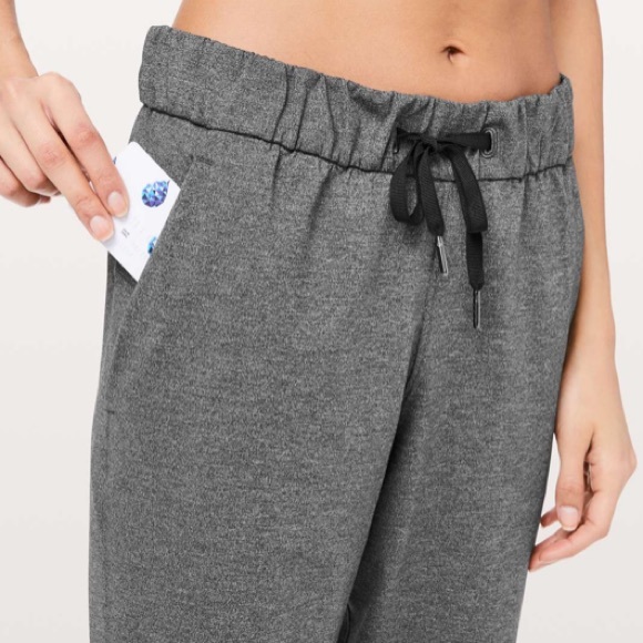 NEW LULULEMON On the Fly 7/8 Pant *NWT *Discontinued - Picture 4 of 7